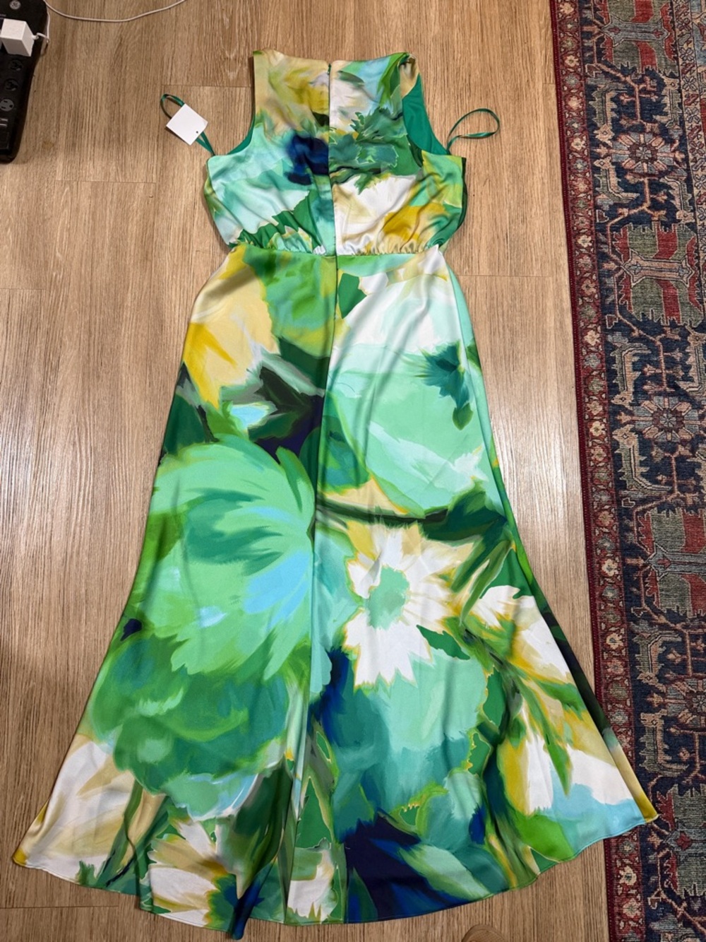 New Betsy & Adam gown size 14 - Picture 5 of 8
